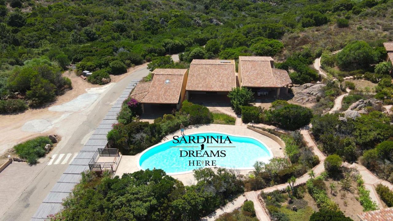 Villetta Flora Con Piscina Коста Парадизо Екстериор снимка
